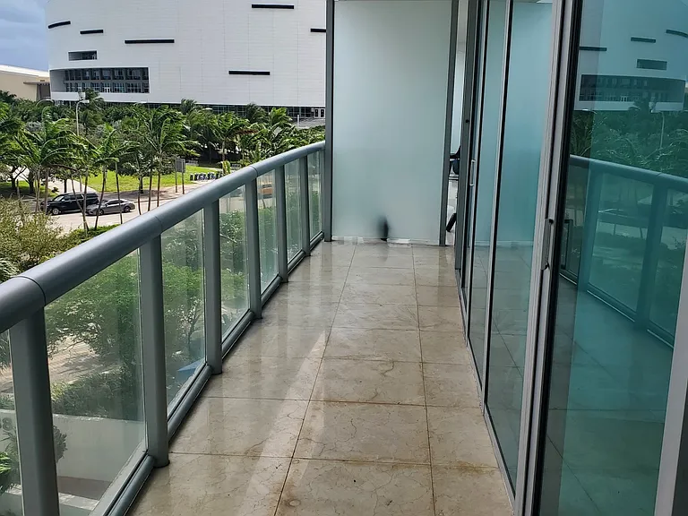 888 Biscayne Blvd — Photo 9
