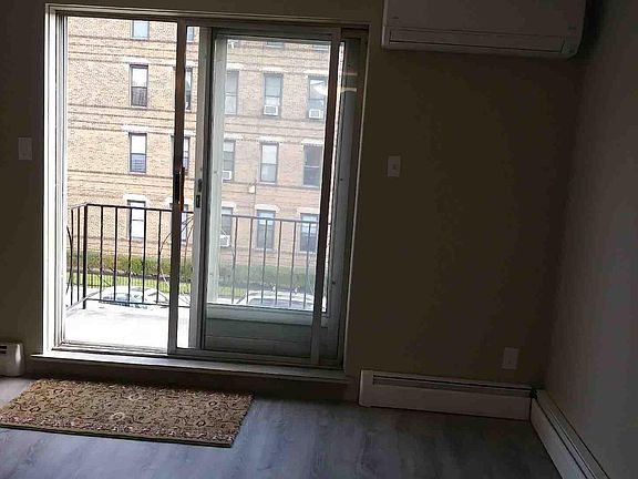 2nd image of 105 Bay 28 St