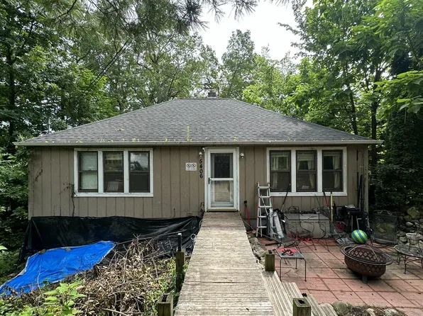 5406 Leisure Dr, Valparaiso, IN 46383