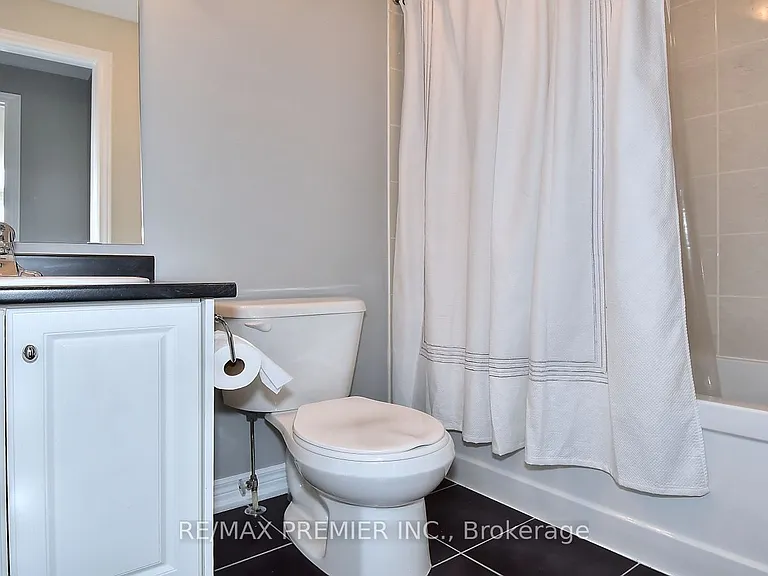 105 Kayla Cres #10 — Photo 27