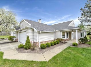 61 Community Dr, Avon Lake, OH 44012