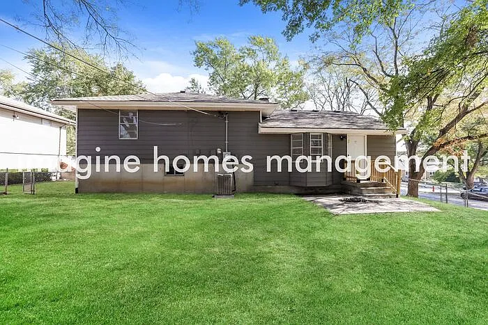 5620 N Quincy Ave — Photo 16
