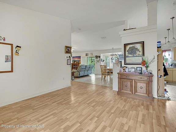 4th image of 2124 Deborah Dr