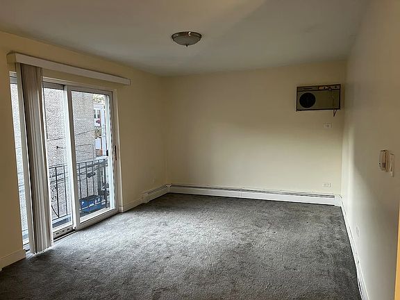 3rd image of 4036 N California Ave #306