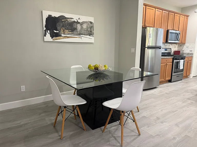 869 Assembly Ct — Photo 11