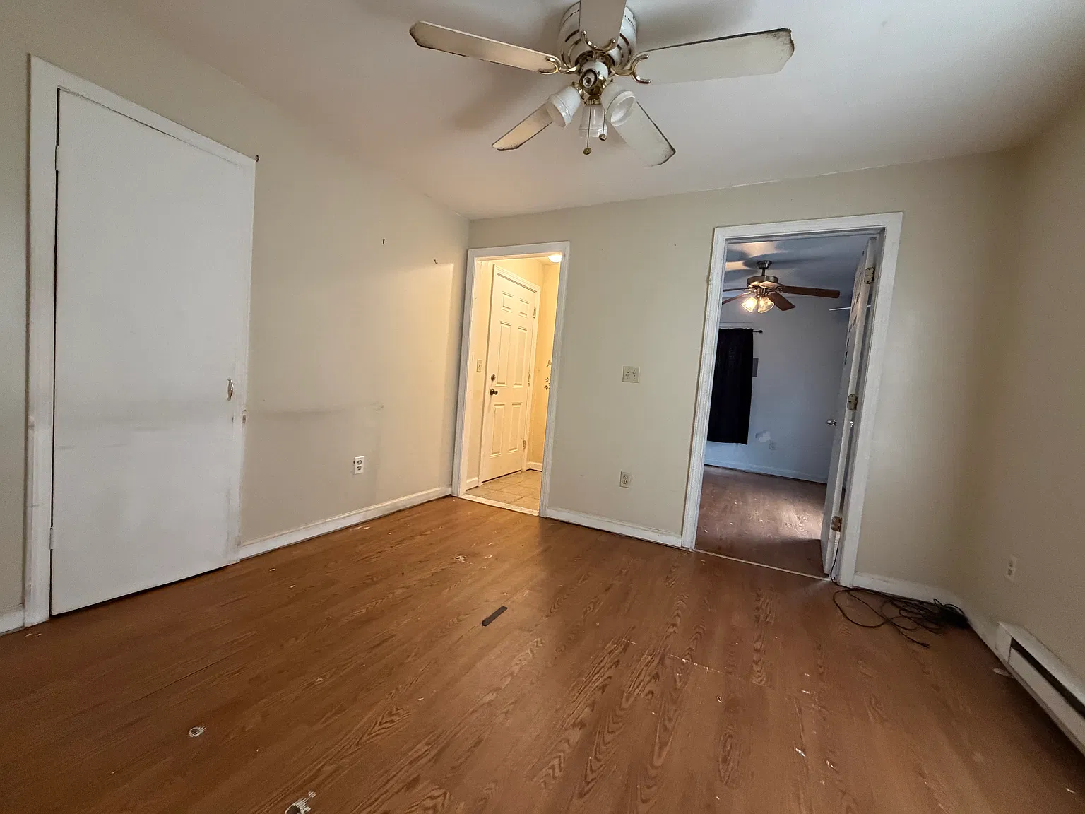 3 bed, 1100 sqft, $1,345 — Photo 3