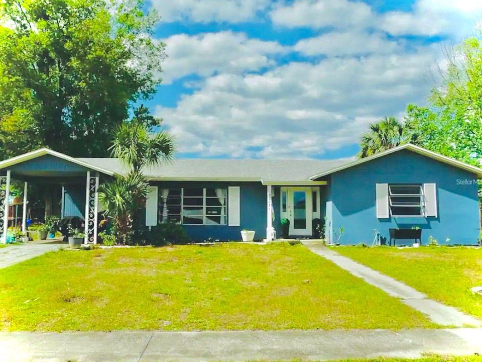 1st image of 2085 W Astor Pl