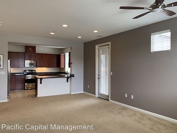 5th image of 3591 Sacramento Dr APT 27