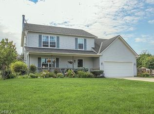 34882 Deer Run Dr, North Ridgeville, OH 44039
