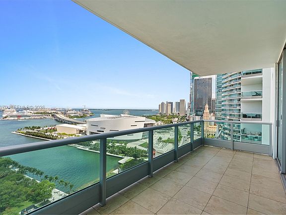 2nd image of 900 Biscayne Blvd APT 2304