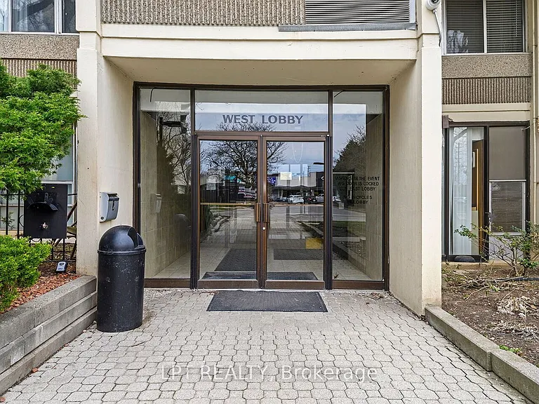 1300 Marlborough Ct #534 — Photo 42