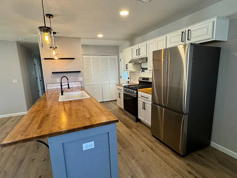 3408 Cypress St — Photo 3