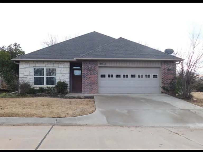 1013 E Camden Ln — Photo 7