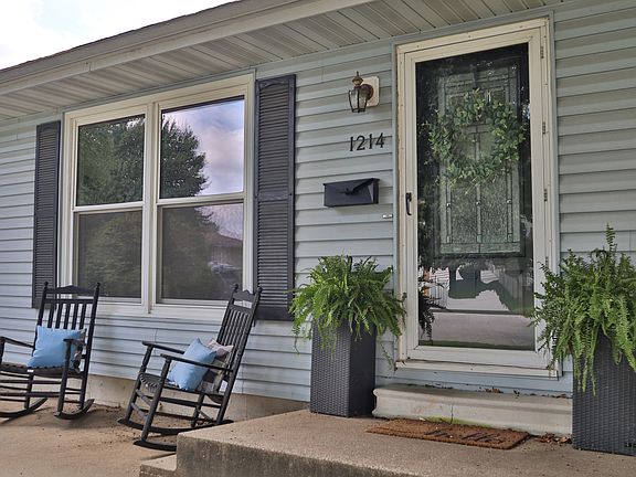 4th image of 1214 Easy St