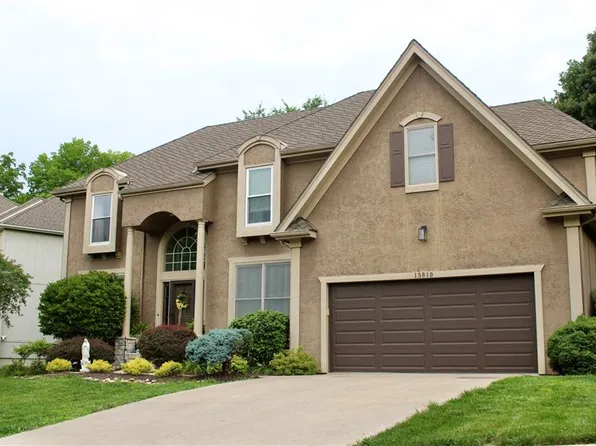 13810 W 53rd St, Shawnee, KS 66216