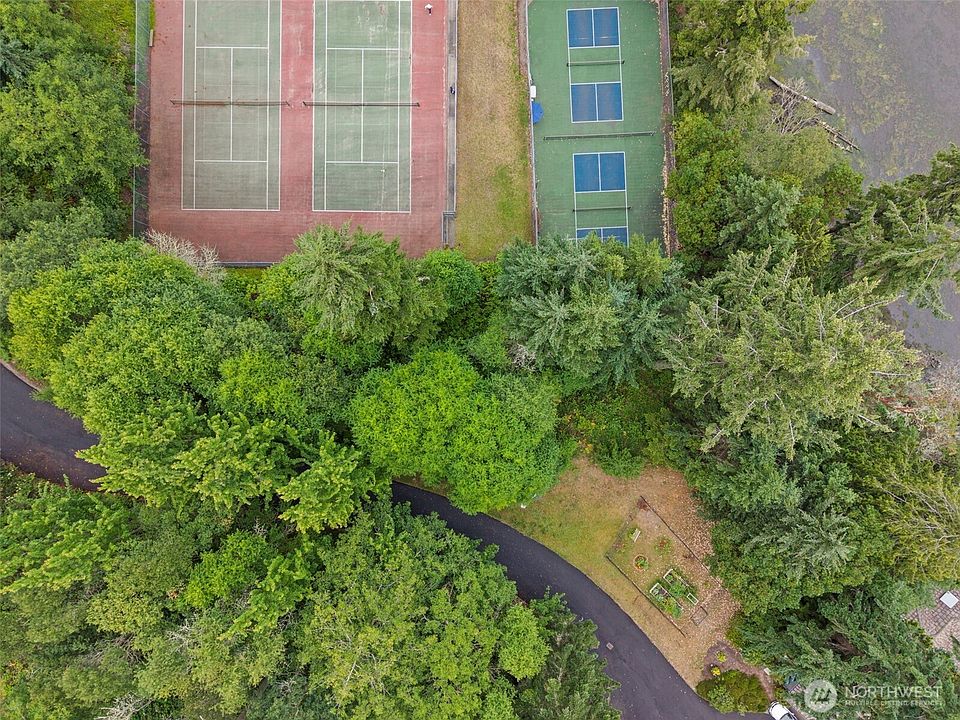 1st image of 6 Kala Lagoon Court