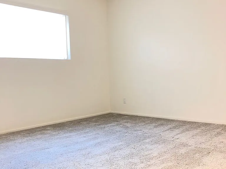 Bleu Apartments — Photo 21