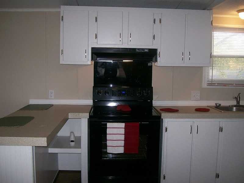 2nd image of 111 E Sourwood Dr