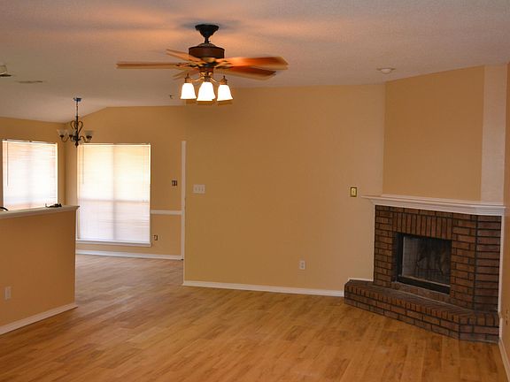 2nd image of 510 N Juneau Ave