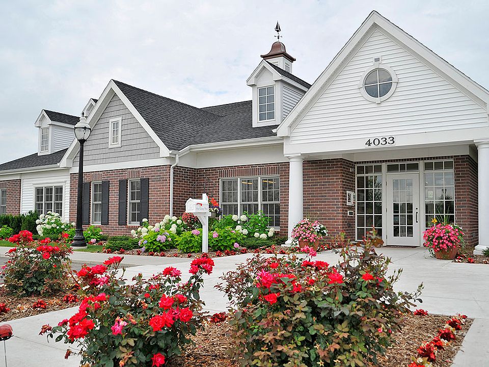 Leasing Office and Clubhouse