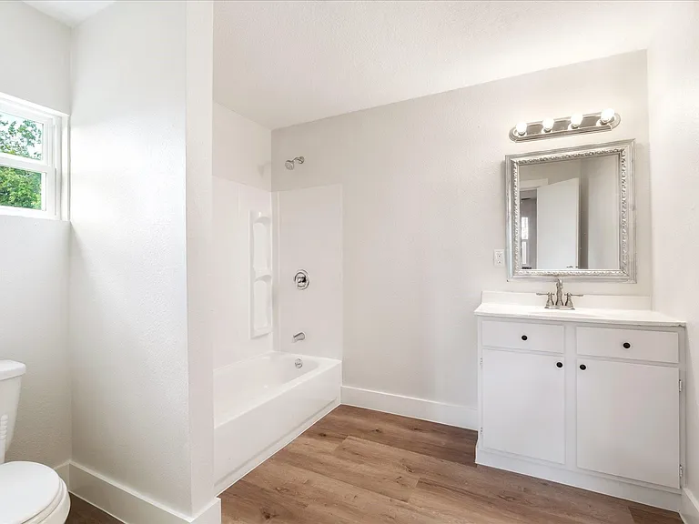 7104 Dallas St #1 — Photo 10