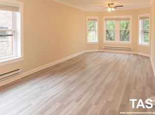 650 W Roscoe St #S2, Chicago, IL 60657