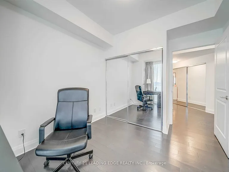 1080 Bay St #2302 — Photo 17