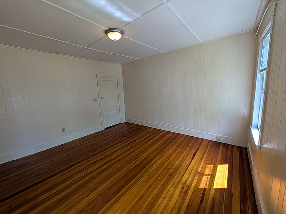 3rd image of 148 Main St #4