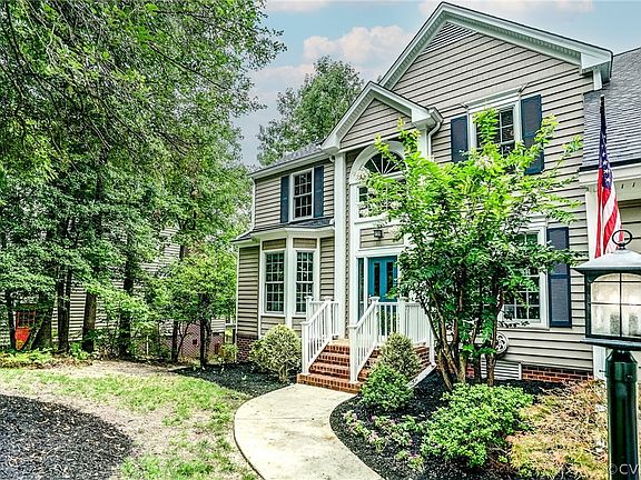 2nd image of 9227 Stephens Manor Dr