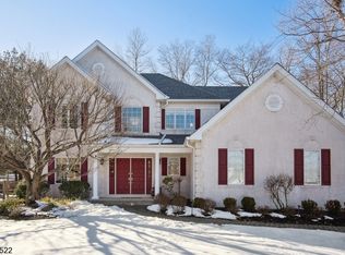 9 Carnegie Pl, Basking Ridge, NJ 07920