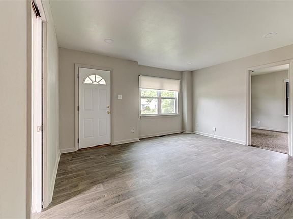 5th image of 10319 Saint Henry Ln