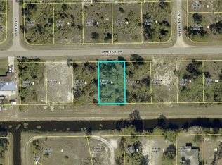 960 Lakeside Dr, Lehigh Acres, FL 33974