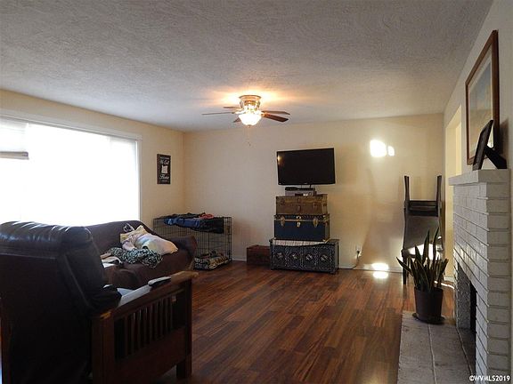 2nd image of 978 Ha Mar Ave NE