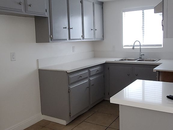 4th image of 13922 Yukon Ave APT 9