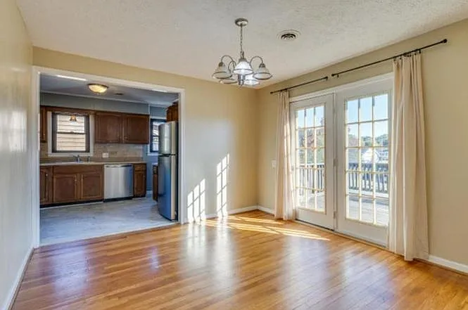 925 Walnut Ave — Photo 6