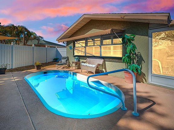 3rd image of 10126 Hoop Ct