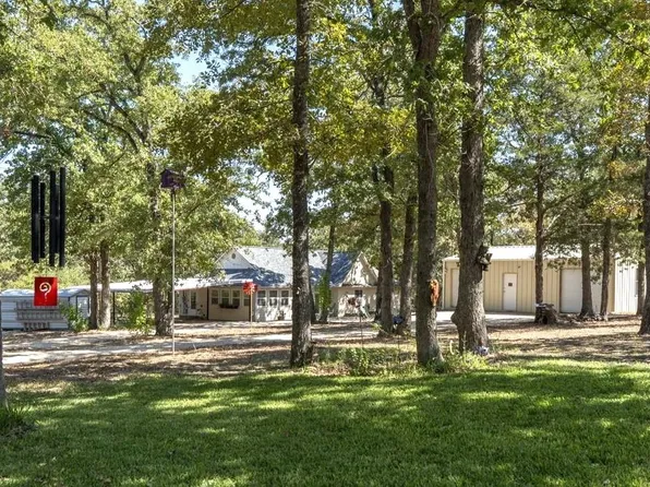 220 Clydesdale Dr, Dale, TX 78616