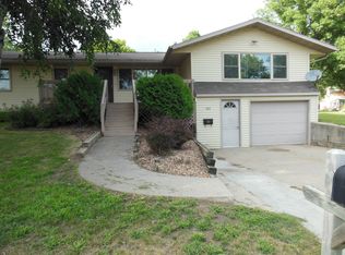 103 River Heights Dr NE, Melrose, MN 56352