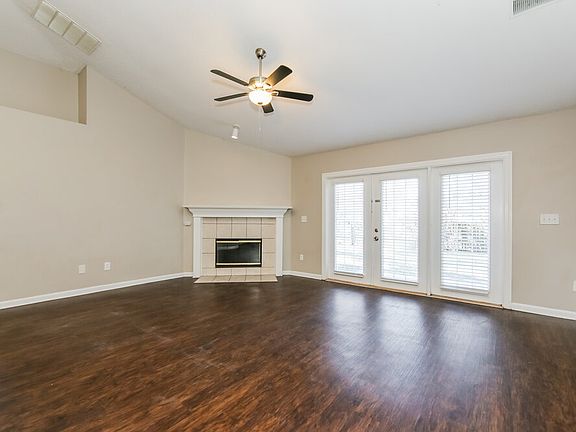 5th image of 808 Esquire Ln