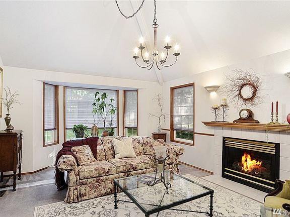 5th image of 4020 Boardman Ct NW