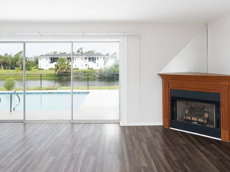 143 Rotonda Cir — Photo 15