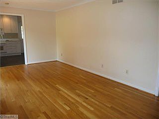 3rd image of 701 Woodard Dr