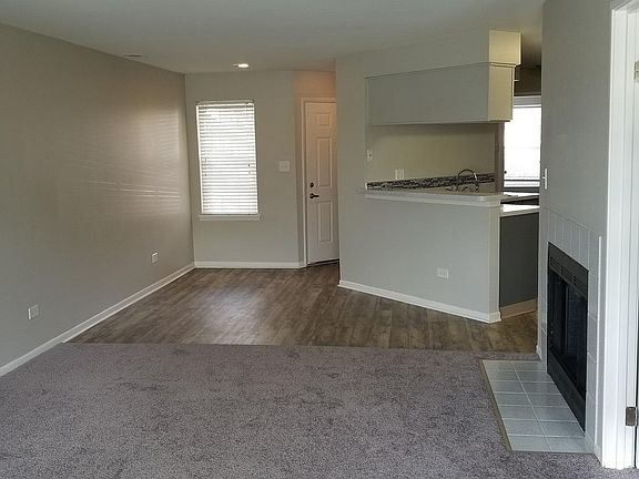 4th image of 1609 Country Lakes Dr APT 103