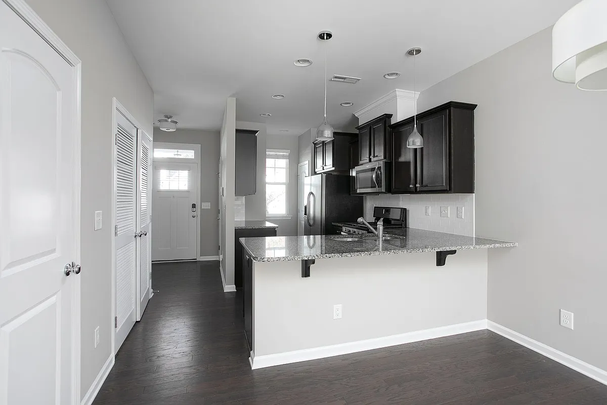 Building Photo - 129 Churment Ct