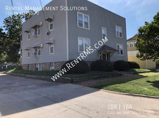 715 SW 11th St #2, Topeka, KS 66612