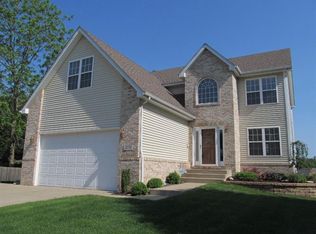 2656 Calaveras Dr, Valparaiso, IN 46385