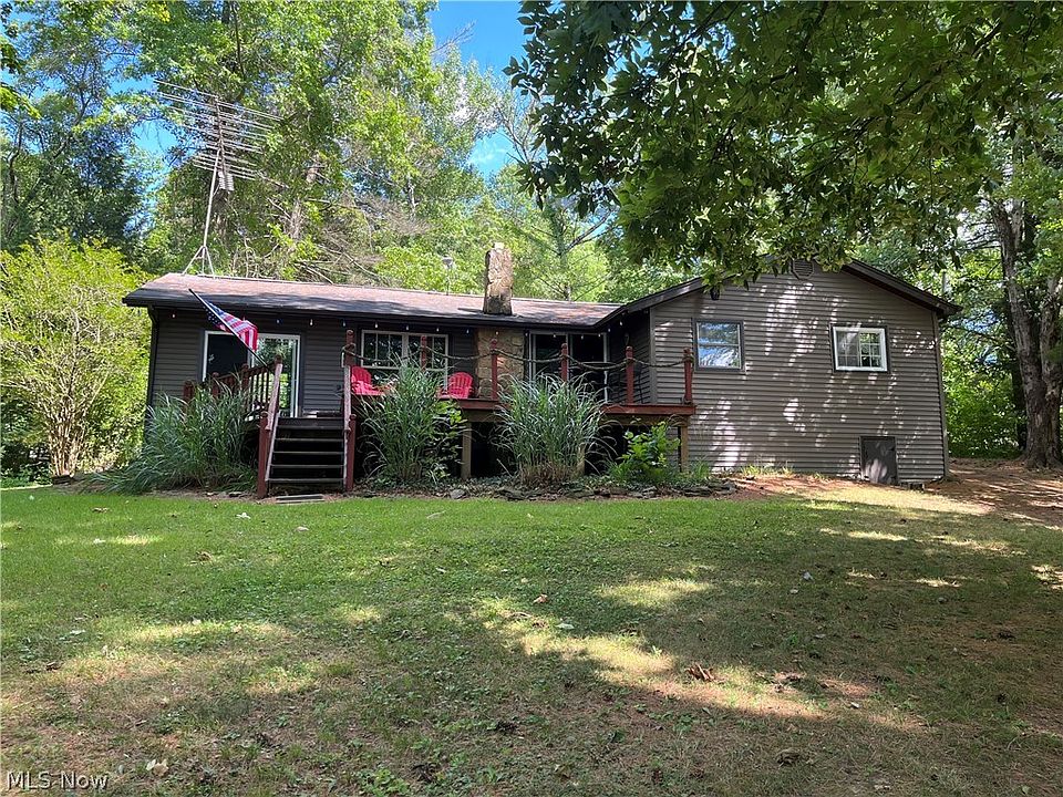 1st image of 27 Margo Ln