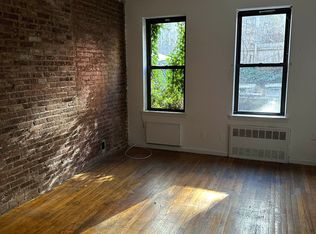 421 E 82nd St #1A, New York, NY 10028
