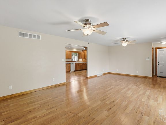 4th image of 3143 W 1500n Rd