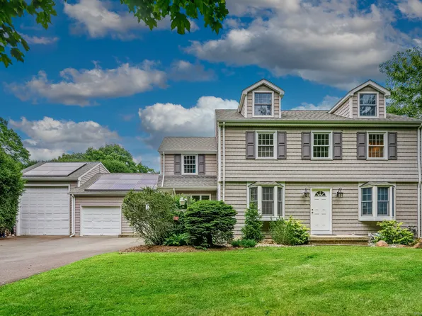 292 Meadow Road, Farmington, CT 06032